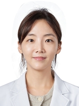 단순한 미용 문제 아닌 정신적 고통으로 이어질 수 있는 여드름'