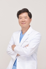 제15회 윤광열 치과의료봉사상에 이규섭 하얀이치과 원장선정